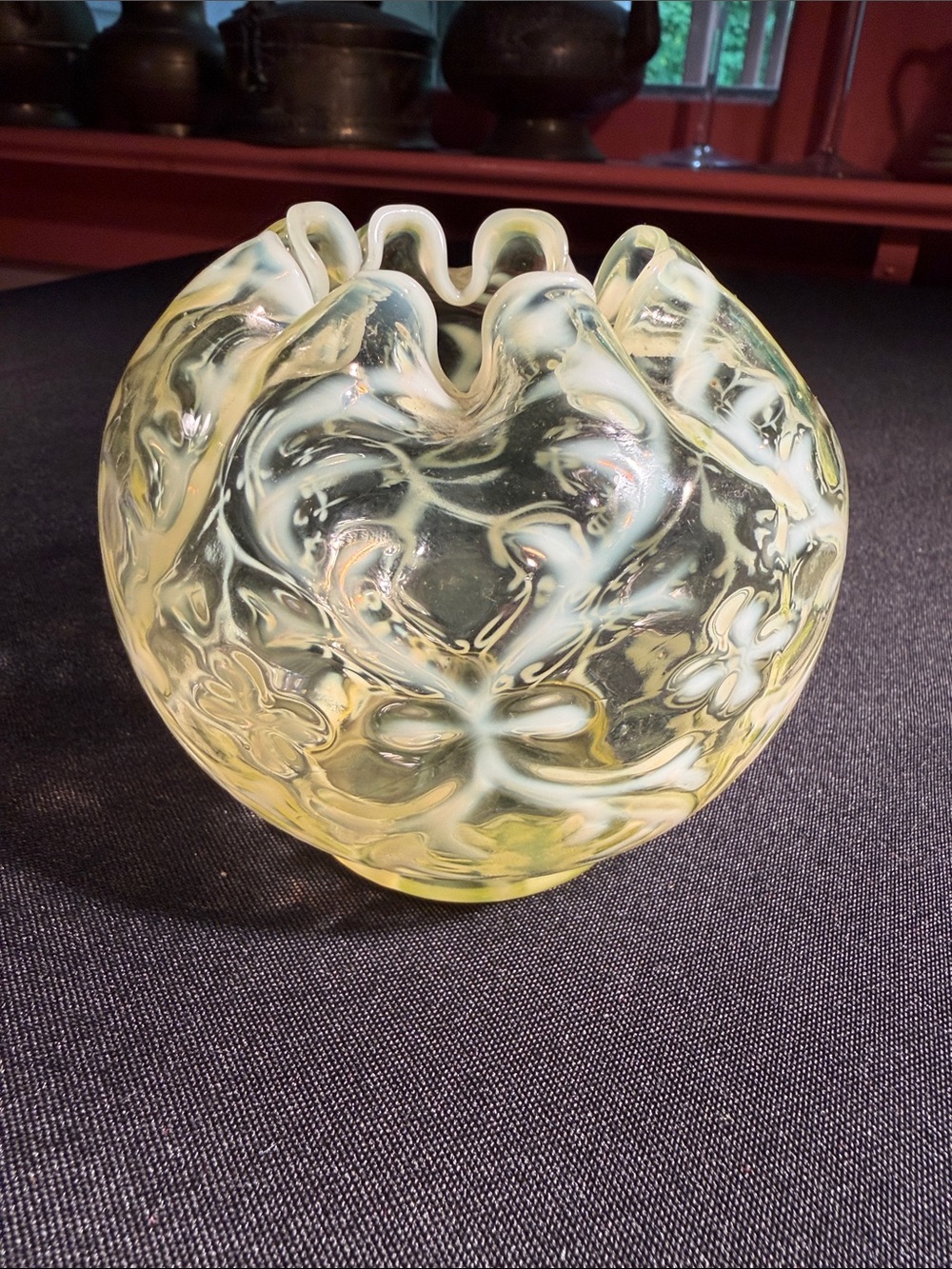 Fenton Vaseline Glass Yellow Rose/Posy Bowl Spanish Lace Pattern - Picture 5 of 6